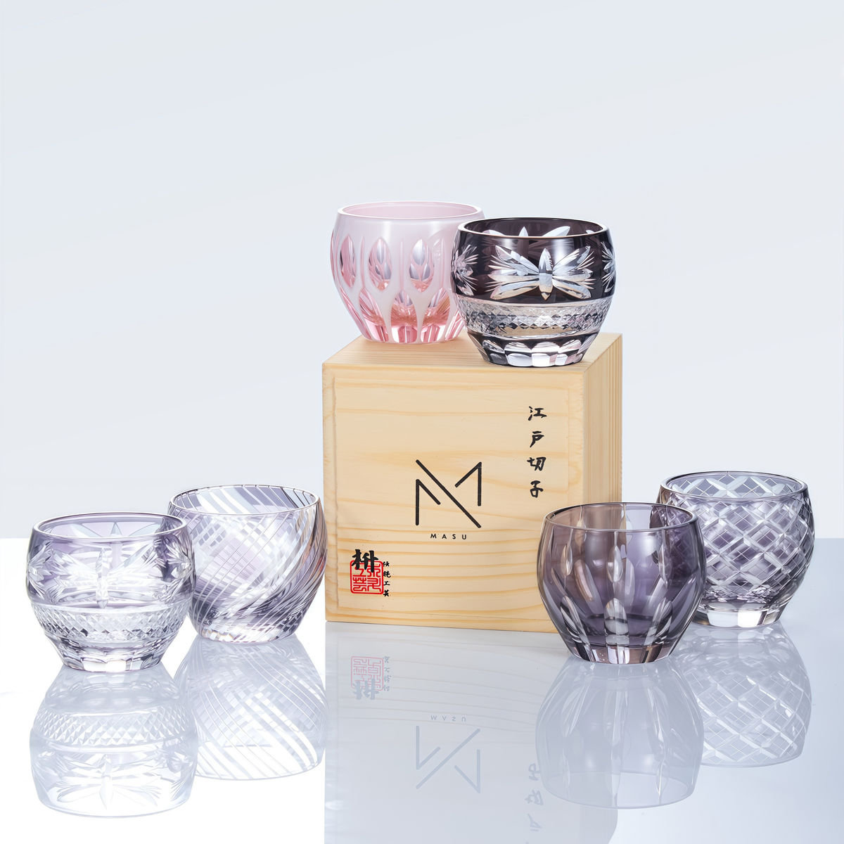 Sake Cup Usumurasaki Guinomi – Edo Kiriko Handcrafted Crystal