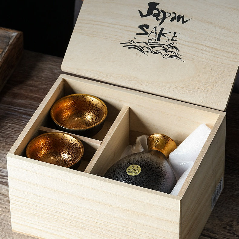 Japanese Sake Set – Kinsai Gold Interior Charcoal Wooden Box
