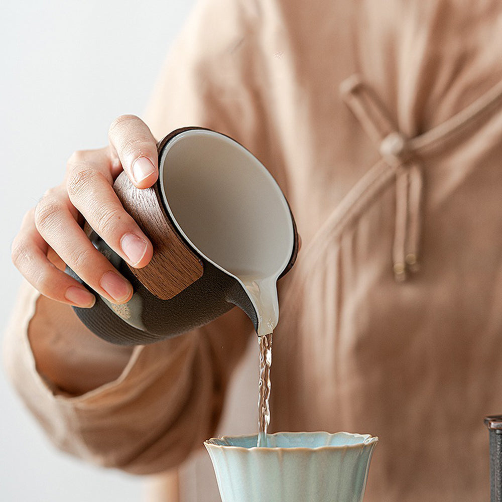 Black Pottery Tea Strainer Set With Fair Cup