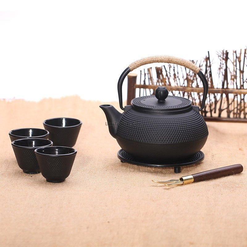 Cast Iron Teapot Set Black Dotted 900ml With 4 Cups