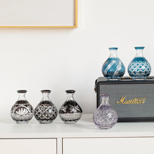 Sake Flagon Edo Kiriko Kuroha Collection – Japanese Cut Glass Tokkuri Set