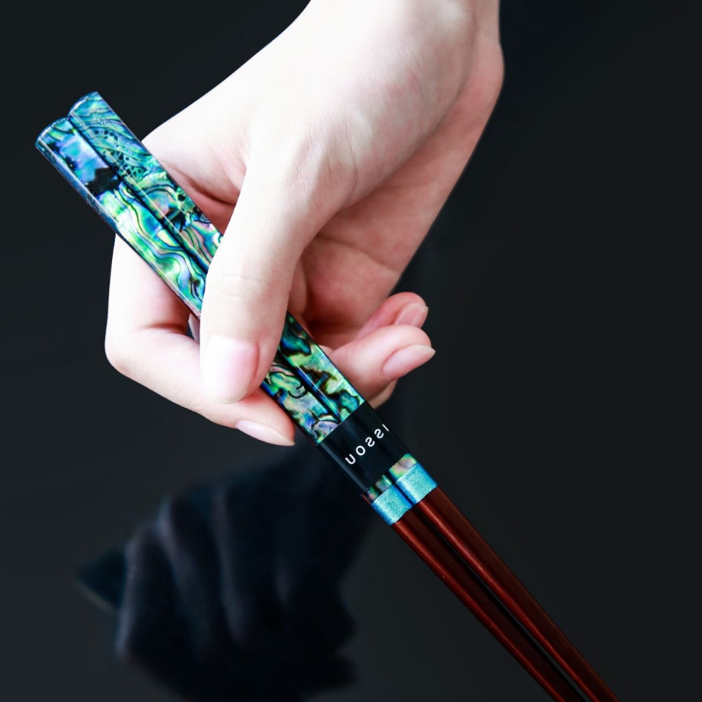 ISSOU Mother of Pearl Chopsticks Japanese Pink Blue Couples Gift