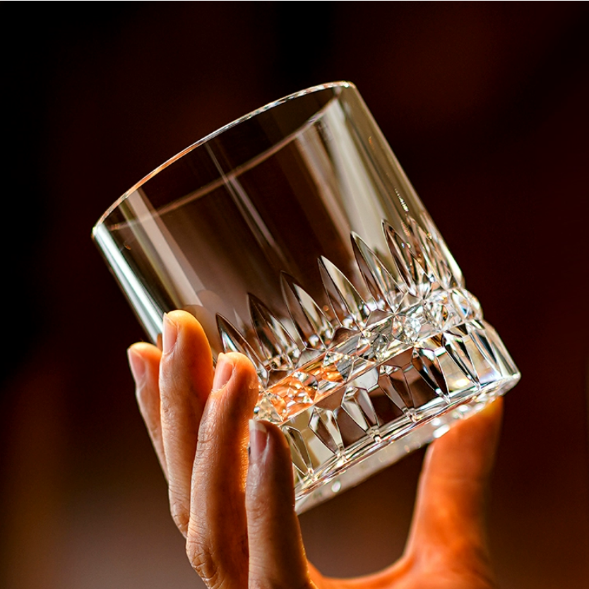 Whisky Glass Edo Kiriko Crystal Royale – Hand-Cut Japanese Tumbler with Wooden Box | Crystal, Sakura & Emerald