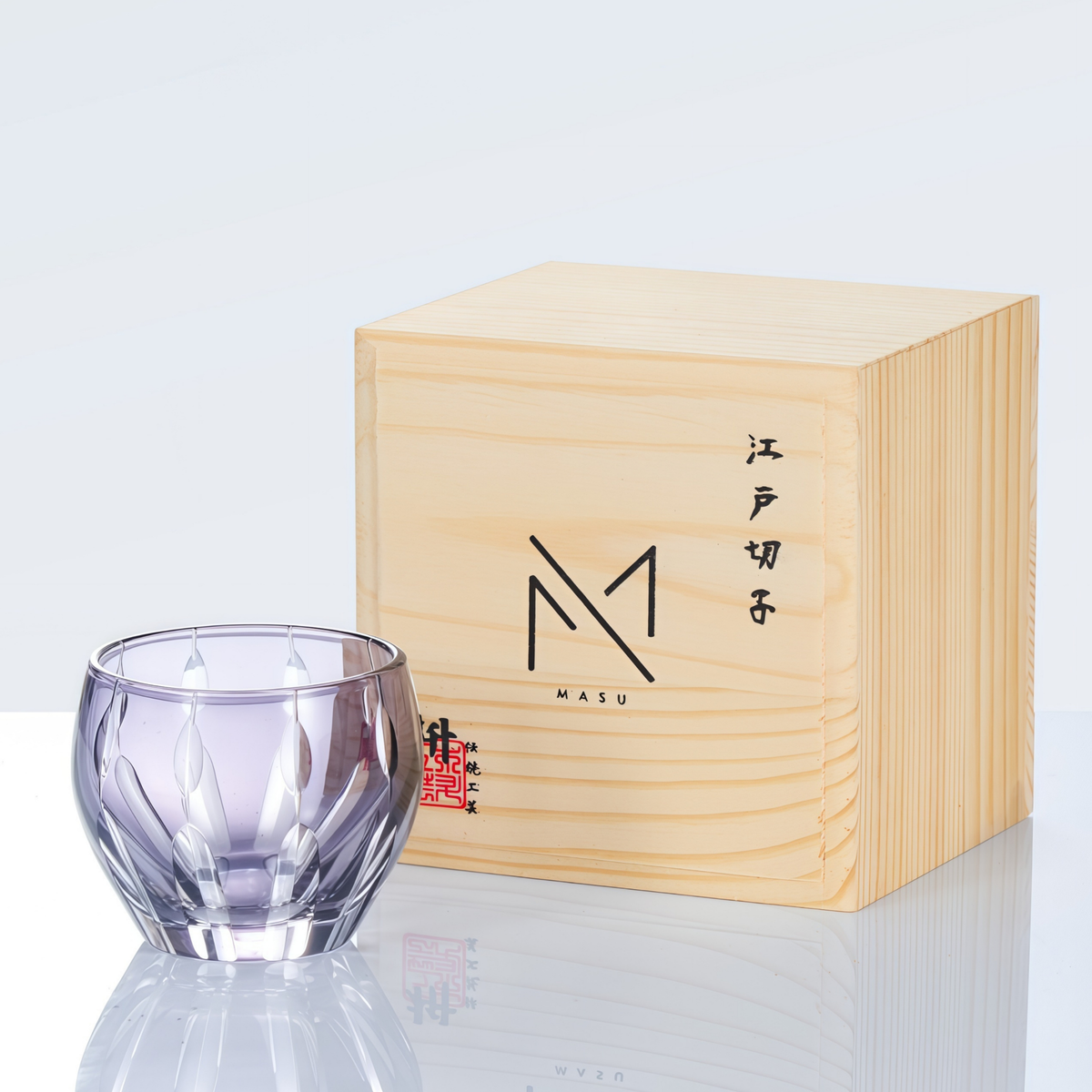 Sake Cup Usumurasaki Guinomi – Edo Kiriko Handcrafted Crystal