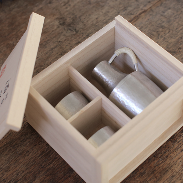Sake Set – Osaka Suzuki Handcrafted Tin Flagon & 2 Cups