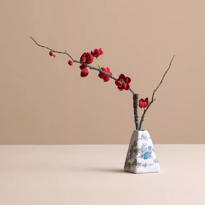 Japanese Ikebana Vase – Kutaniyaki Sparrow Floral Single Stem