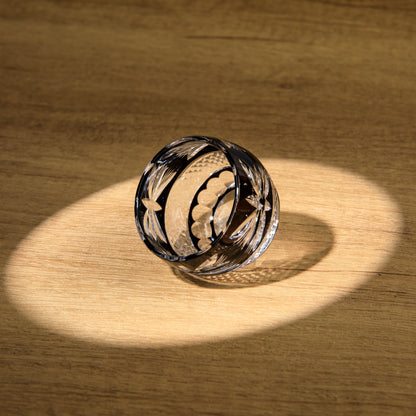 Sake Cup Usumurasaki Guinomi – Edo Kiriko Handcrafted Crystal