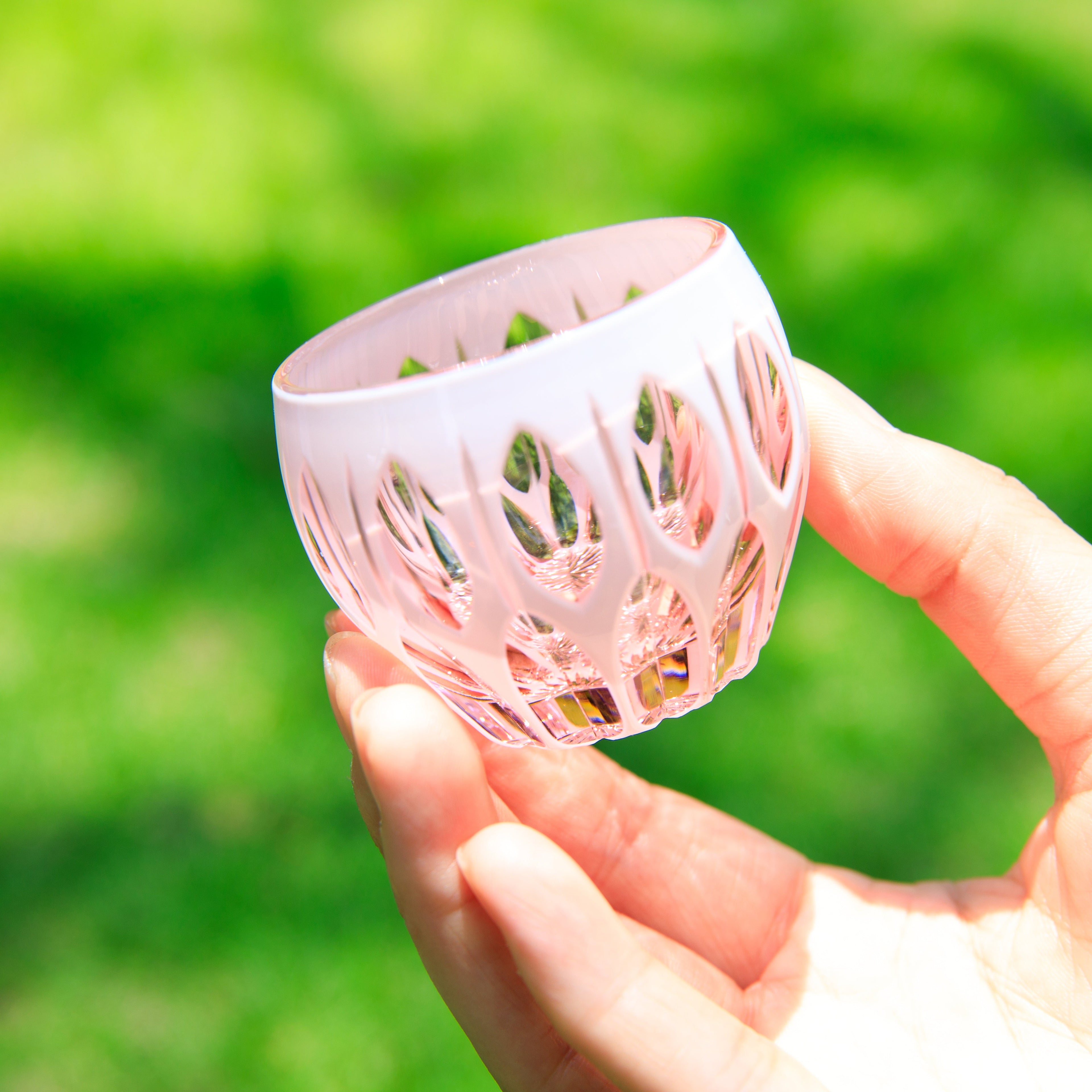 Sake Cup Usumurasaki Guinomi – Edo Kiriko Handcrafted Crystal