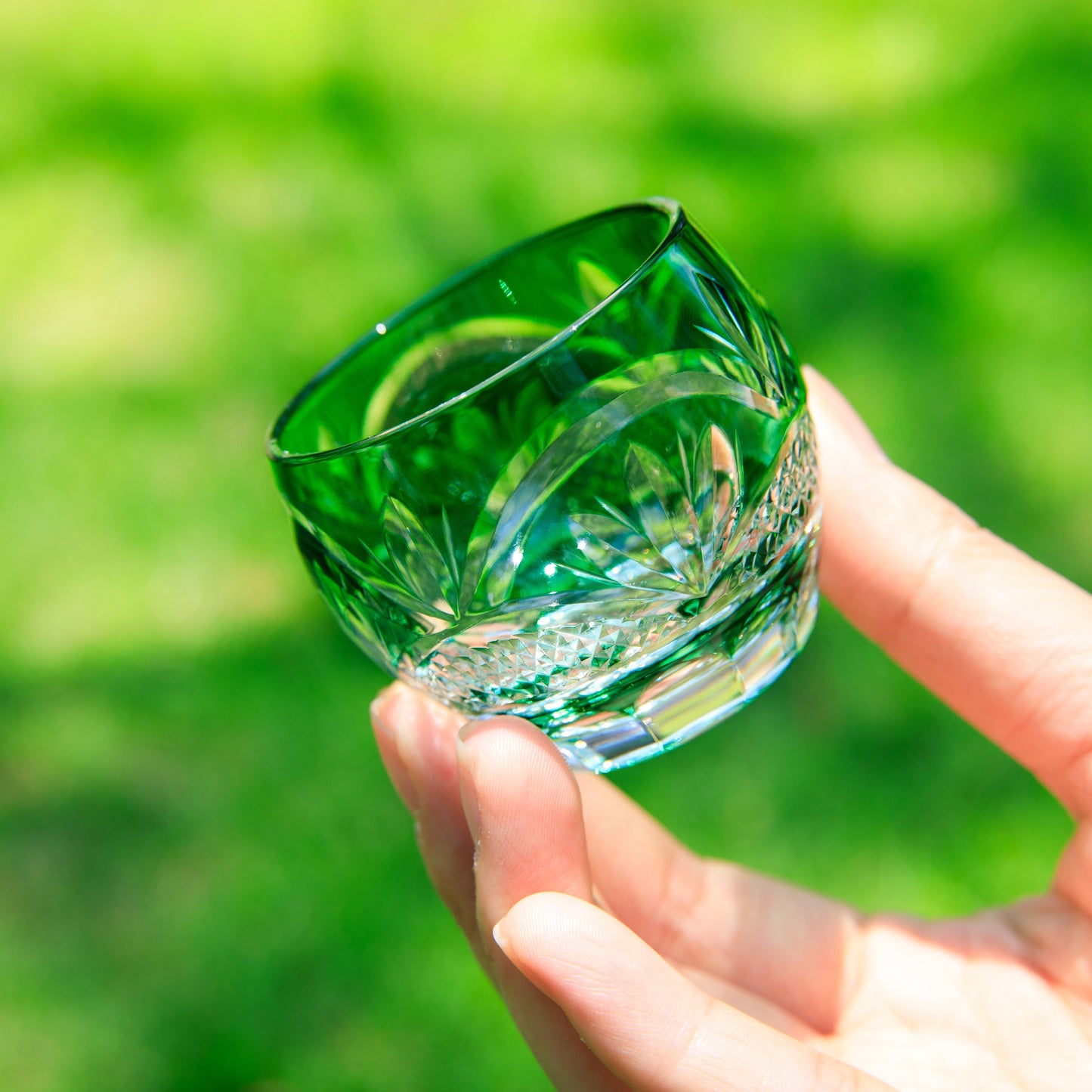 Sake Cup Guinomi Midoriha Collection | Edo Kiriko Hand-Cut Crystal Green & Red Japanese Glass