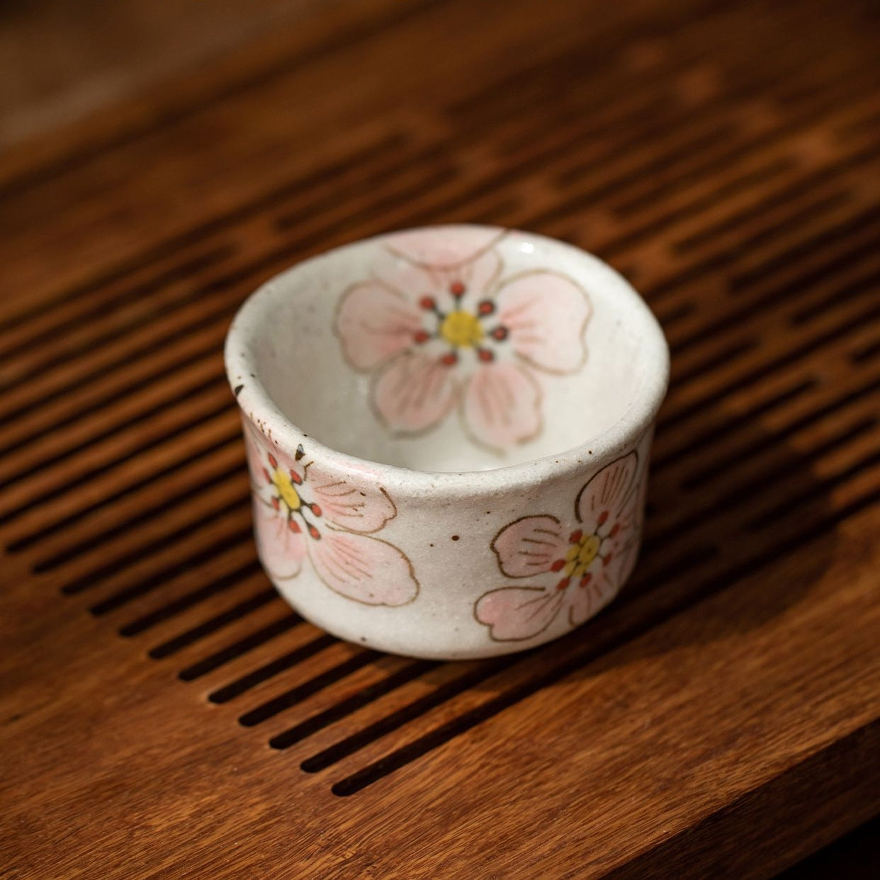 Tea Cup Set of 5 – Mino Ware Hana-Nagare Floral Painted