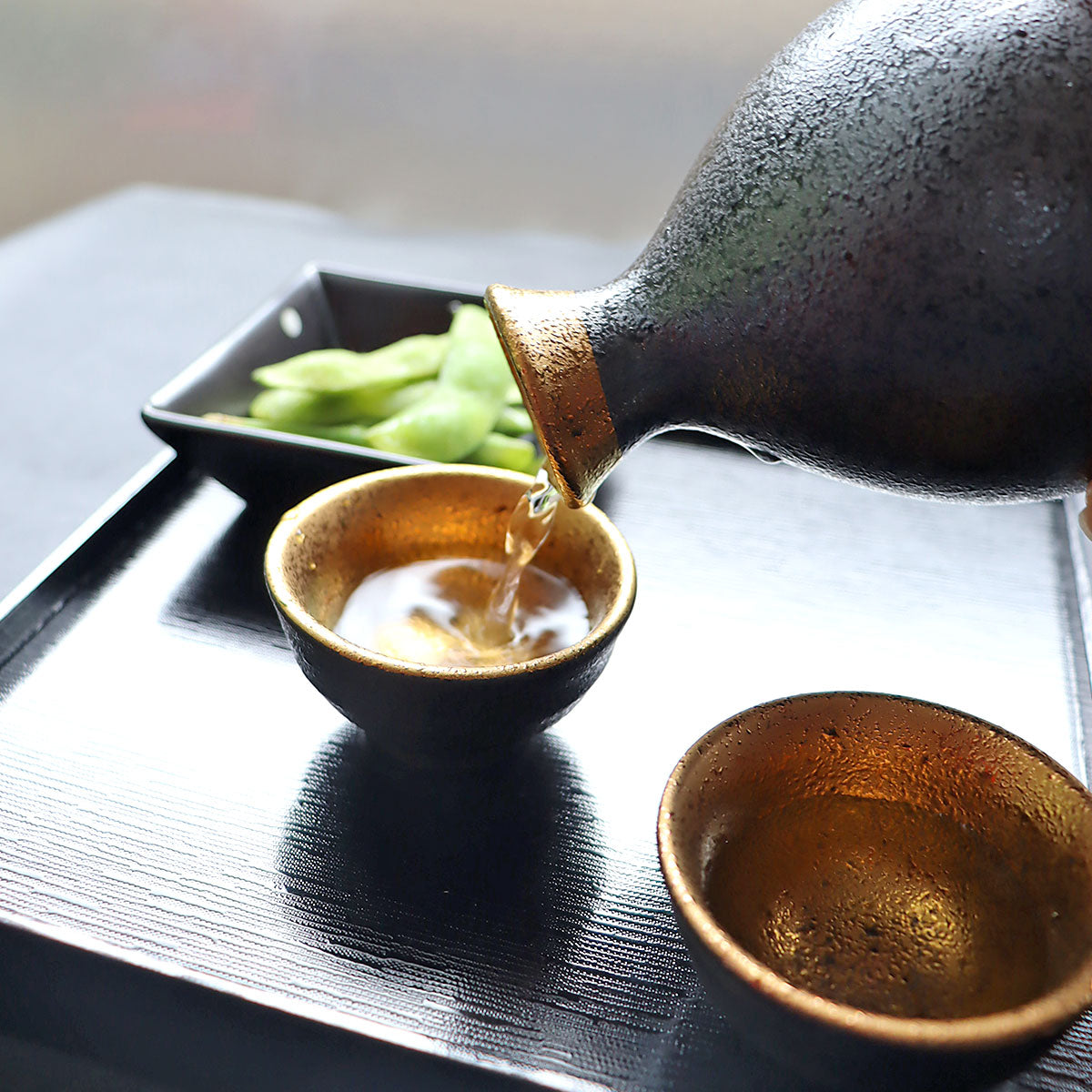 Japanese Sake Set – Kinsai Gold Interior Charcoal Wooden Box