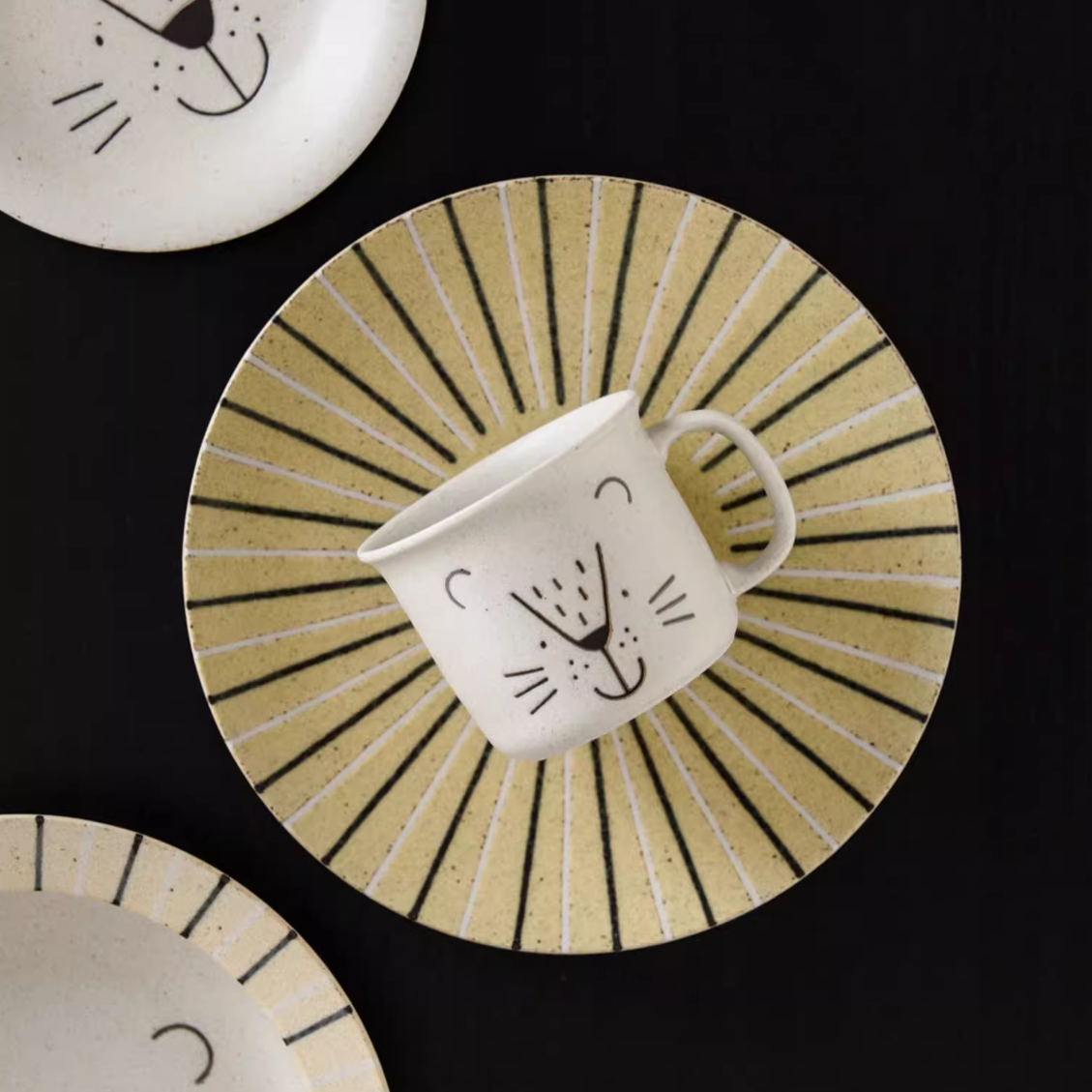 Ceramic Dining Set Awasaka Animal Friends Japanese Handcrafted Bowl Plate Cup Set Lion Hedgehog Seal Made in Japan