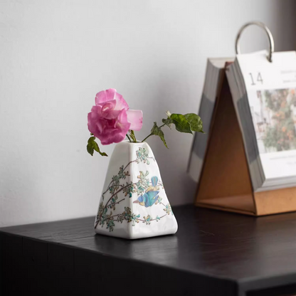 Japanese Ikebana Vase – Kutaniyaki Sparrow Floral Single Stem