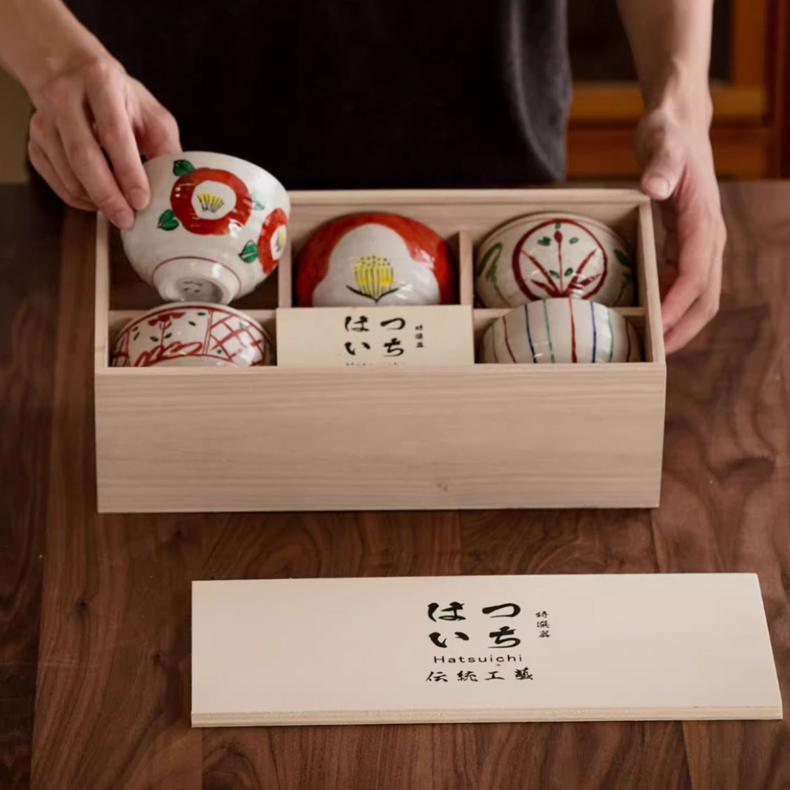 Japanese Bowl Set of 5 – Kutaniyaki Akae Camellia Wooden Box