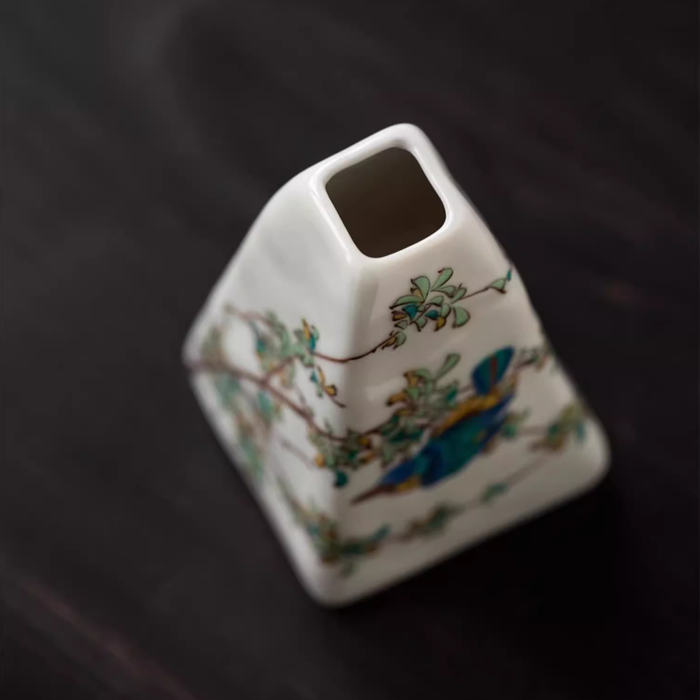 Japanese Ikebana Vase – Kutaniyaki Sparrow Floral Single Stem