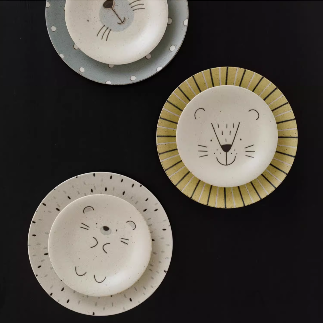 Ceramic Dining Set Awasaka Animal Friends Japanese Handcrafted Bowl Plate Cup Set Lion Hedgehog Seal Made in Japan