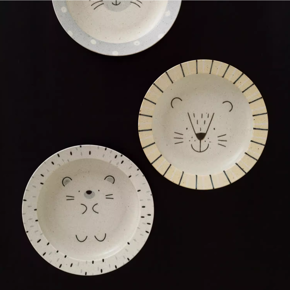 Ceramic Dining Set Awasaka Animal Friends Japanese Handcrafted Bowl Plate Cup Set Lion Hedgehog Seal Made in Japan