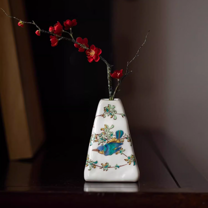 Japanese Ikebana Vase – Kutaniyaki Sparrow Floral Single Stem