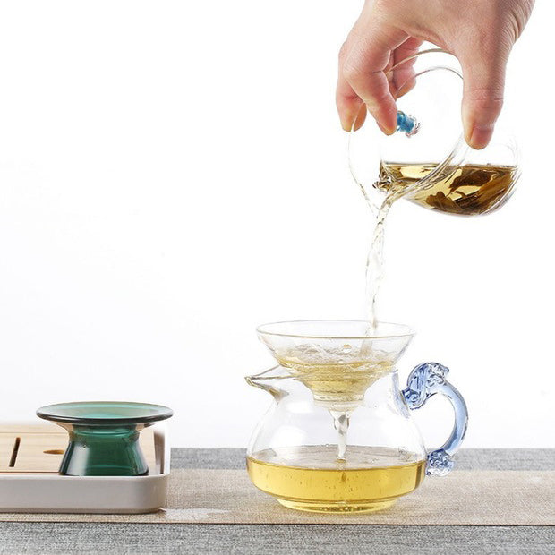 Dragon Handle Glass Fairness Cup 250ml Tea Pitcher