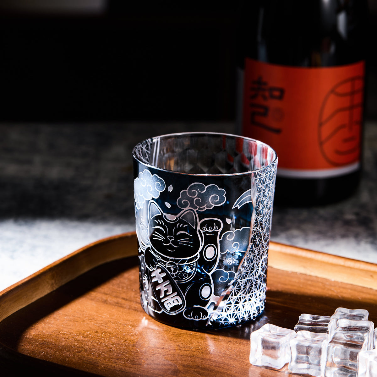 Whiskey Glass Maneki Neko | Edo Kiriko Handcrafted Lucky Cat Crystal Glass