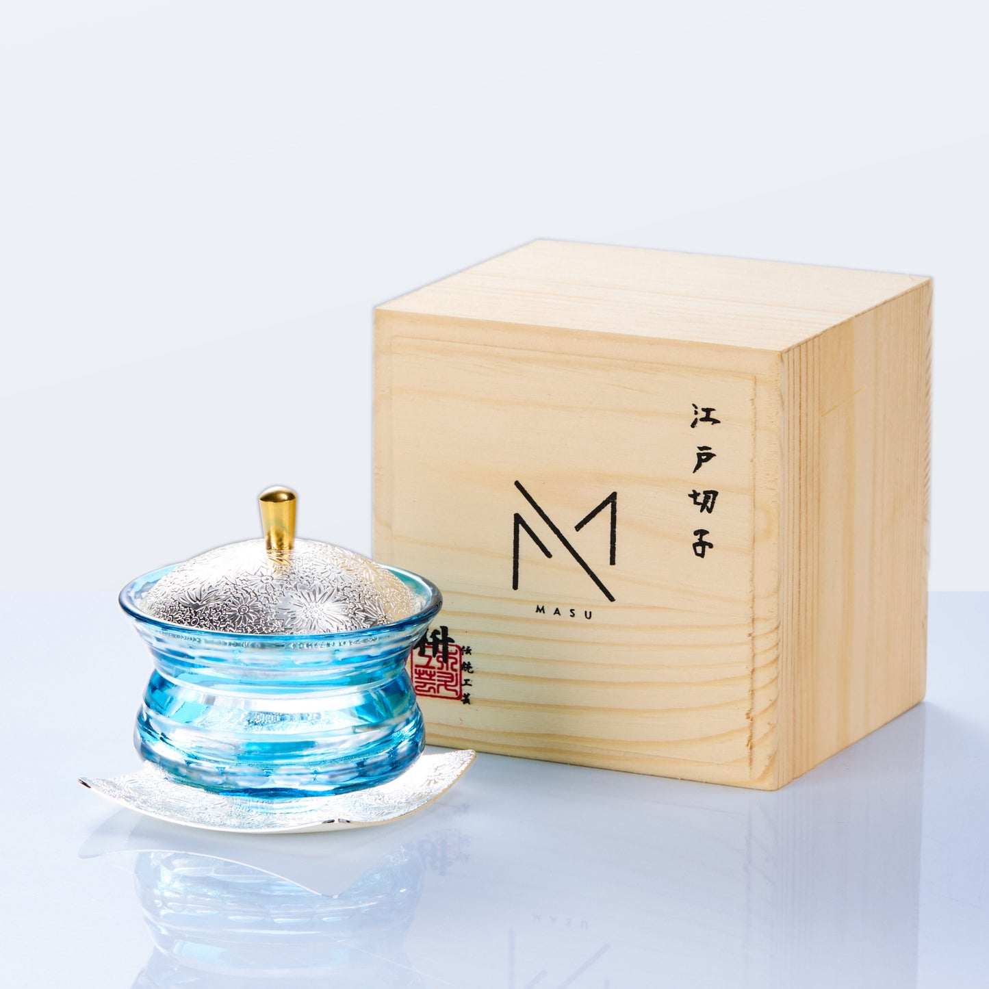 Edo Kiriko Lidded Glass Set Chimi Washokki – Hand-Cut Japanese Glassware with Wooden Box | Gold & Silver