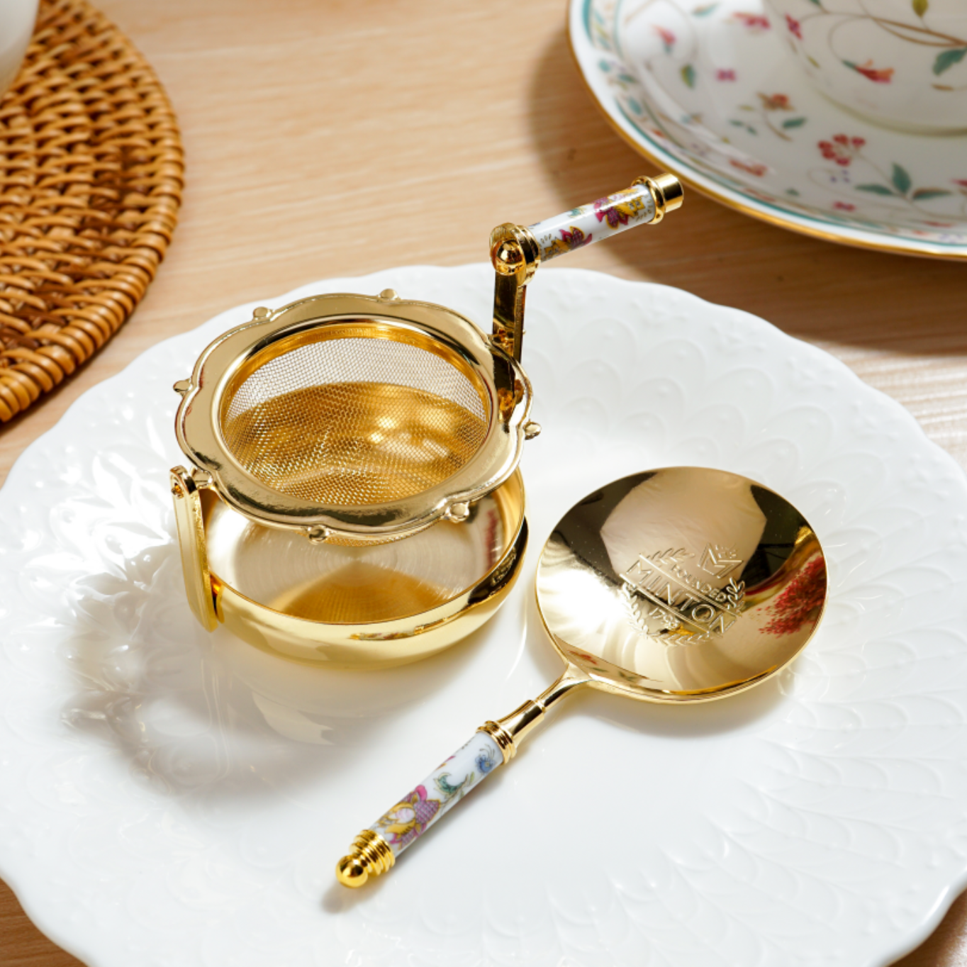Japanese Tea Strainer Set | Porcelain Gold Floral Collection