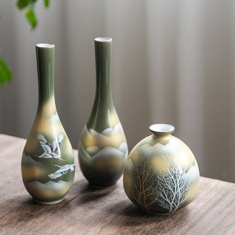 Japanese Ceramic Vase – Kutaniyaki Cloud Landscape Collection