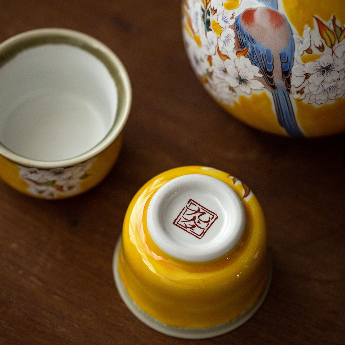 Japanese Sake Set – Kutaniyaki Yellow Sparrow Ceramic