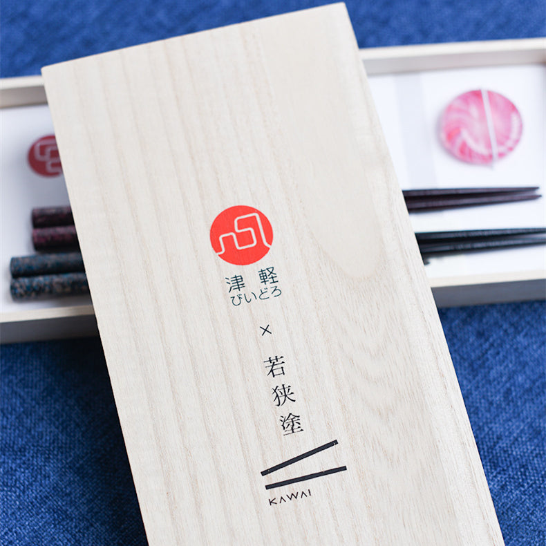 Chopsticks Wedding Gift Set | Japanese Snowflake Handcrafted Wood Couples Chopsticks