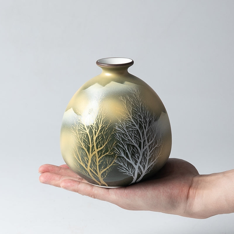 Japanese Ceramic Vase – Kutaniyaki Cloud Landscape Collection