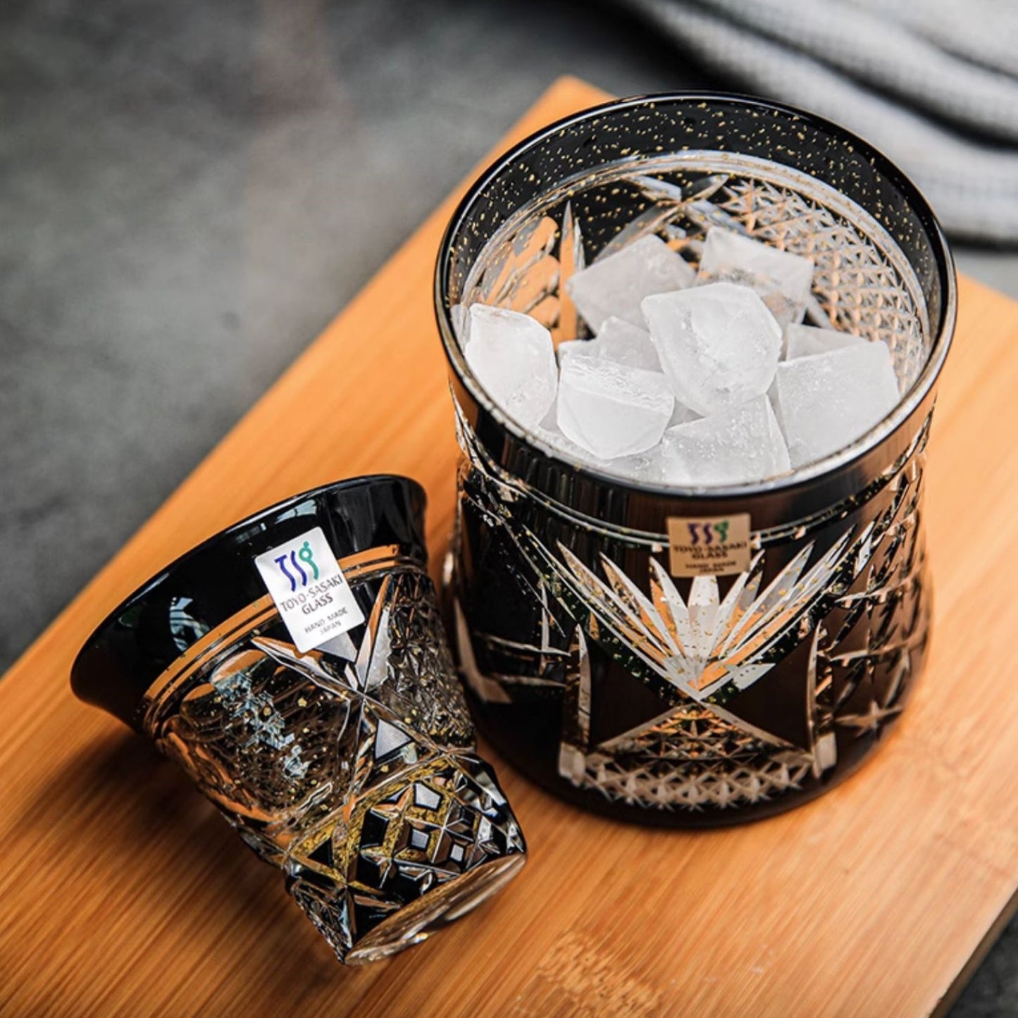 Sake Set Kiriko Glass – Gold Leaf Black Crystal Handcrafted