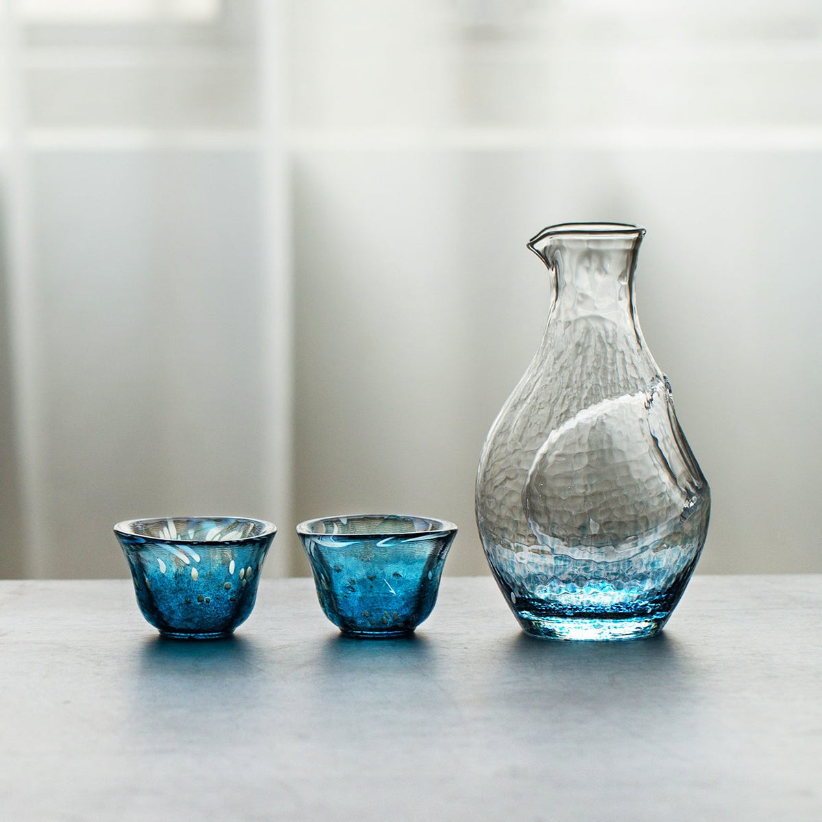 Cold Sake Set Japanese Glass Flagon & Cups – Sapphire Wave