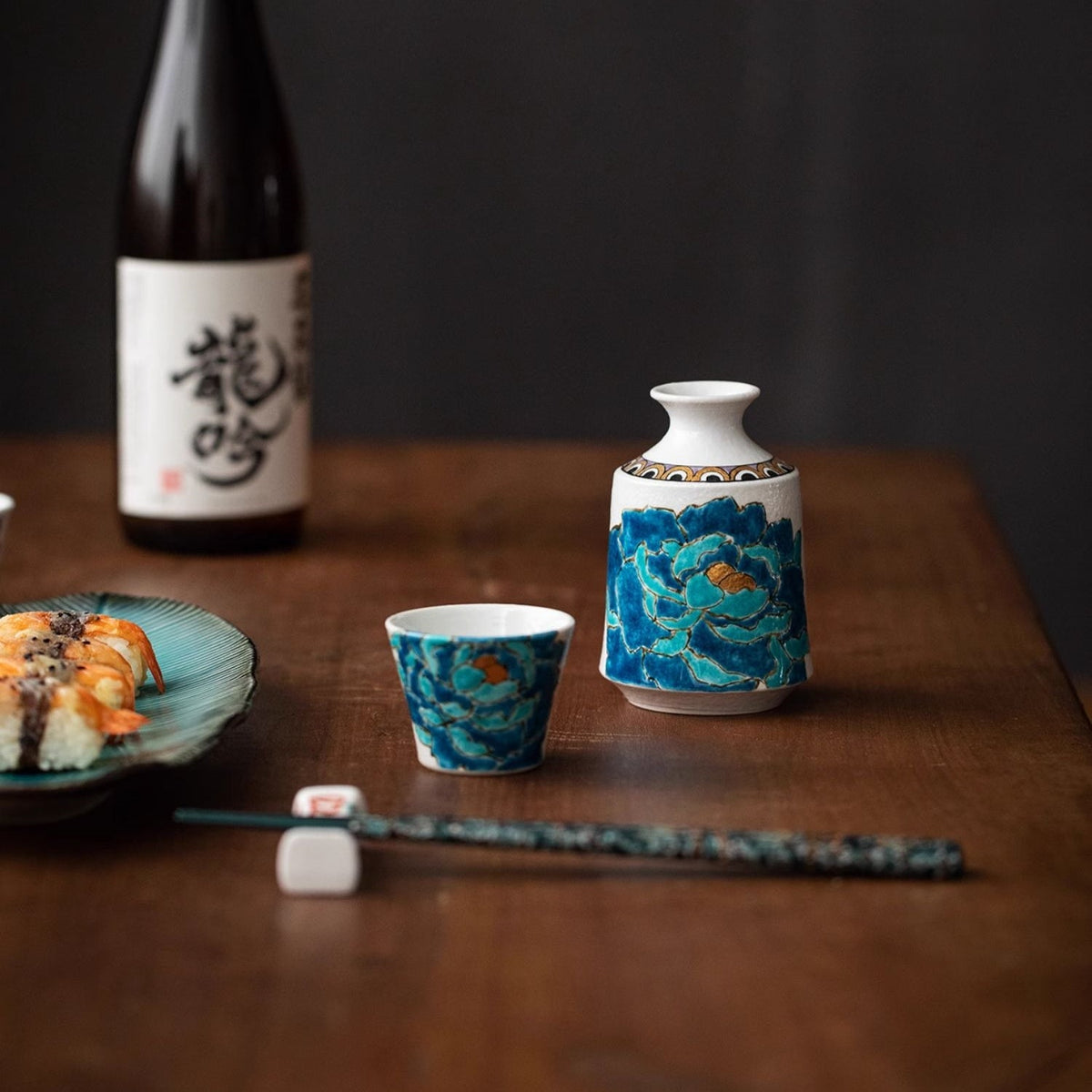 Japanese Sake Set – Kutaniyaki Gold Foil Blue Peony Artist Signed