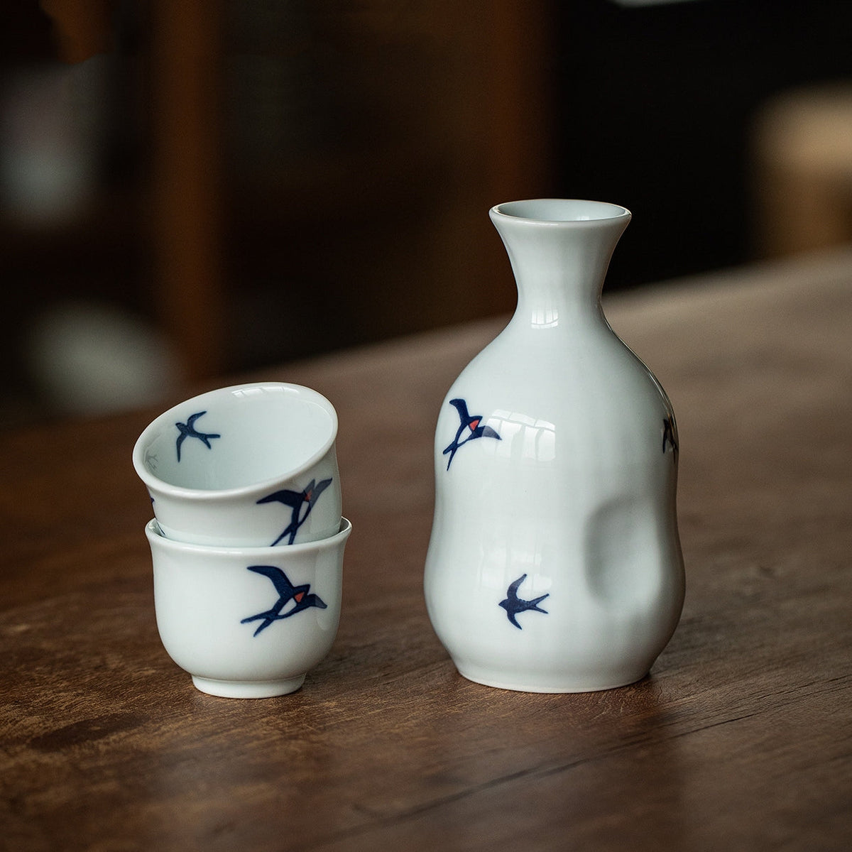 Sake Set – Hasami Ware Tsubame Swallow Porcelain Gift