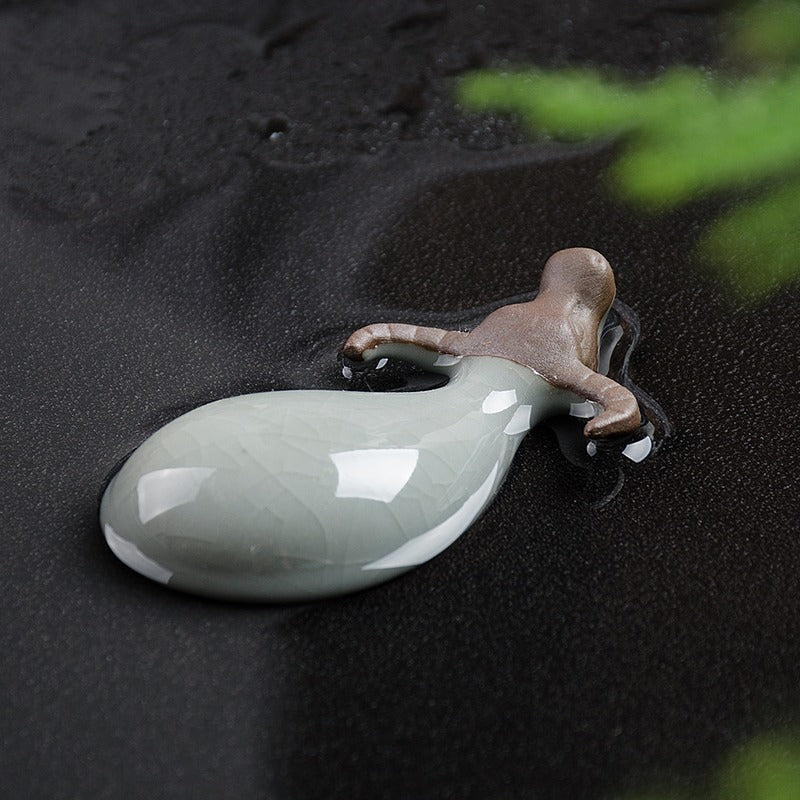 Tea Pet Ruyao Ice Crack Figurine for Gongfu Tea Tray