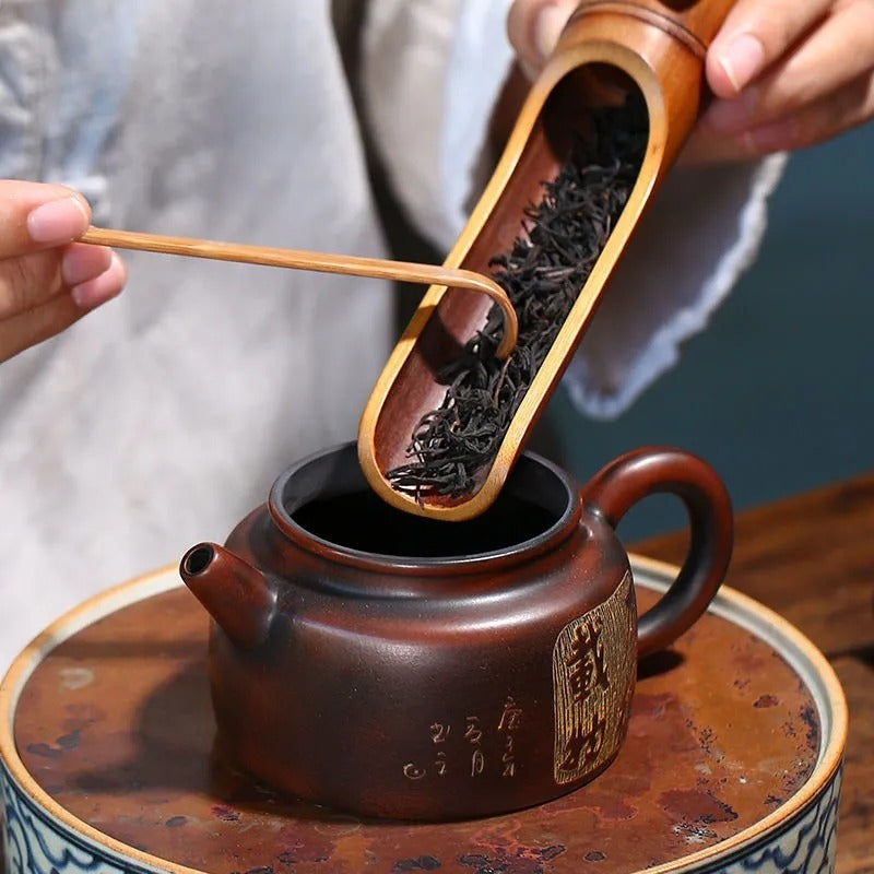 Nixing Clay Teapot – Dezhong Style Yixing-Style 220ml