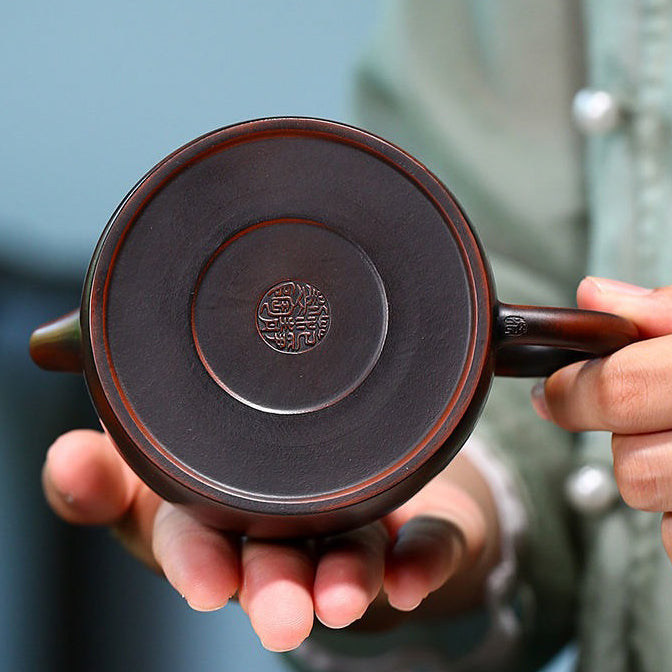 Nixing Clay Teapot – Dezhong Style Yixing-Style 220ml