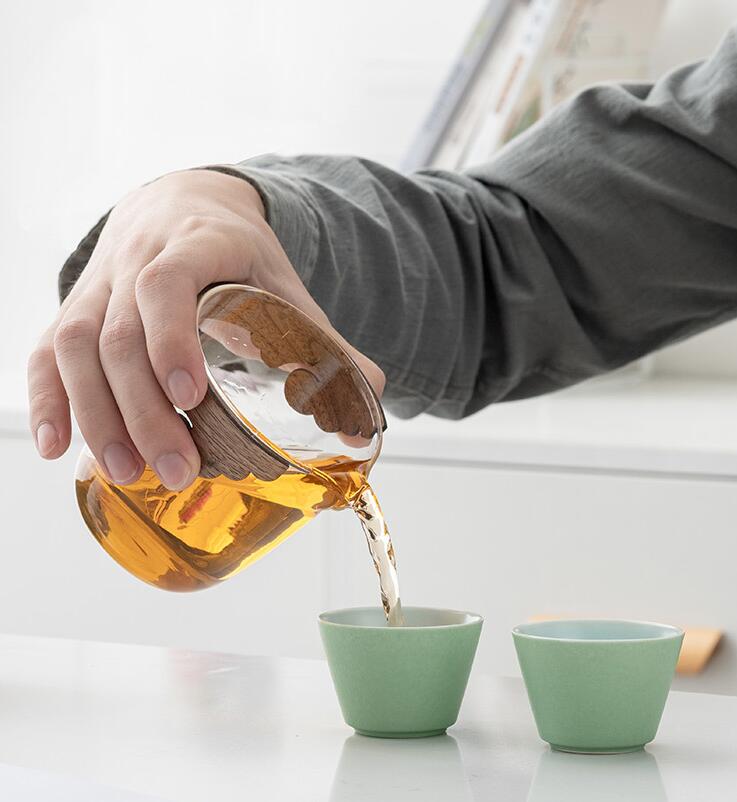 Travel Tea Set – Fortune Cat Ceramic Teapot, 3 Cups & Bamboo Lid