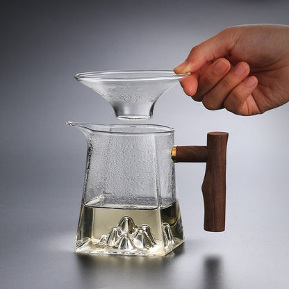 Gongdao Bei Glass Pitcher Wooden Handle – Mountain 300ml