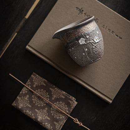 Gongdao Bei Fair Cup Rock Clay Plum Blossom Gilt Glaze 200ml