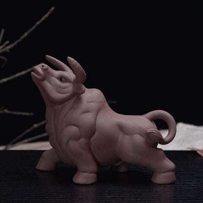 Chinese Tea Pet Yixing Clay Bull Figurine for Tea Tray