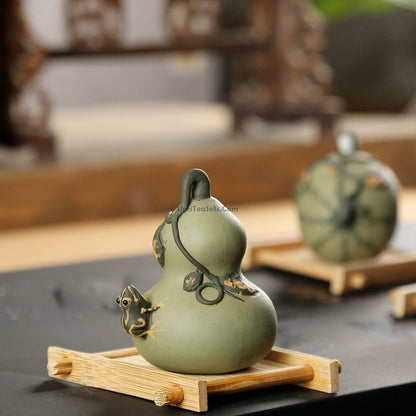 Purple Clay Tea Pet Handcrafted Zisha Gongfu Decor Figure