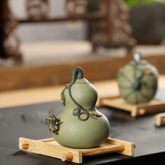 Purple Clay Tea Pet Handcrafted Zisha Gongfu Decor Figure