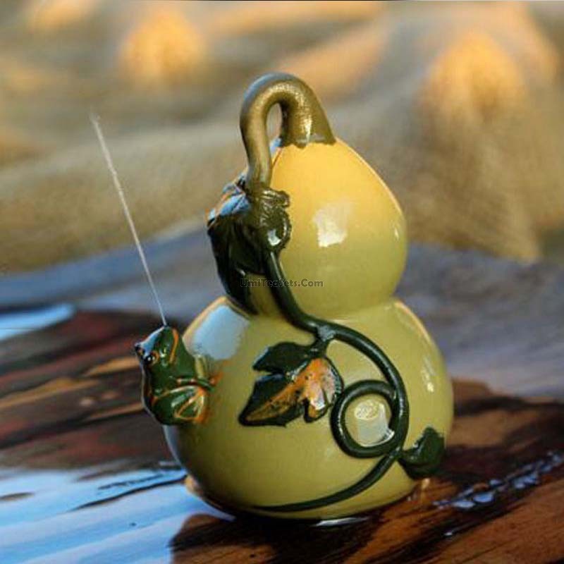 Purple Clay Tea Pet Handcrafted Zisha Gongfu Decor Figure