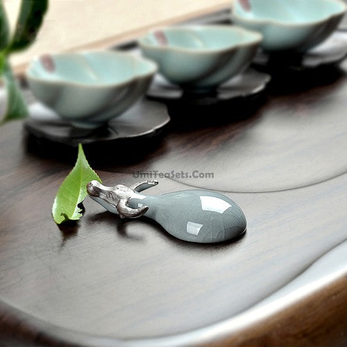 Tea Pet Ruyao Ice Crack Figurine for Gongfu Tea Tray