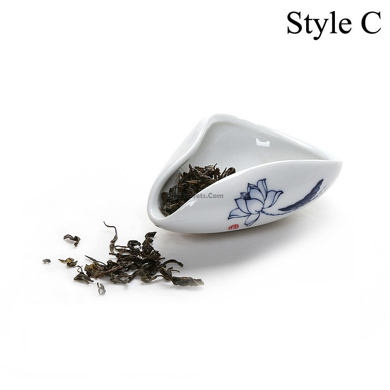 Cha He Tea Presenter | Blue White Porcelain Tea Holder