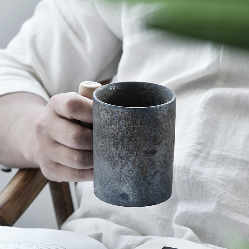 Japanese Coarse Pottery Tea Cup with Handle | Iron Style